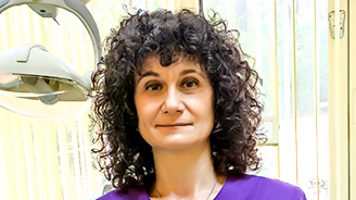 Д-р Майя Гетова-Боева: Как да свикнем по-бързо със зъбните протези с помощта на фиксиращите кремове?